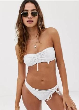 Раздельный белый купальник с топом "прошва" asos