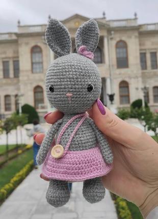 Зайка, в'язана іграшка, ручна робота, іграшка гачком