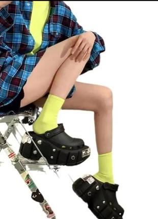 Крокси з металевим декором в стилі баленсіага