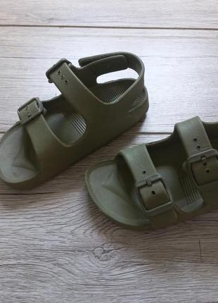 Босоножки next