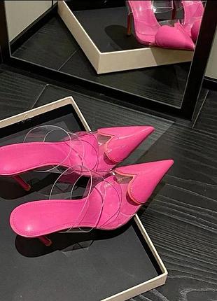 Туфлі в стилі alaia серце