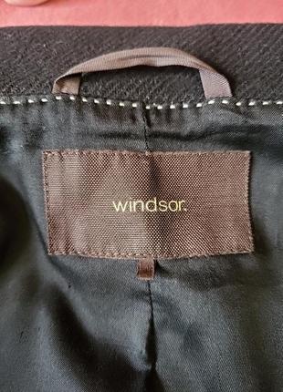 Стильное оригинальное шерстяное пальто windsor