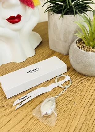 Оригинальный брелок на сумку ключа chanel