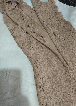 Тихое великолепие кружевное платье пудровый нюдовый zara