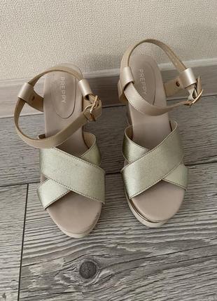 Босоніжки2 фото