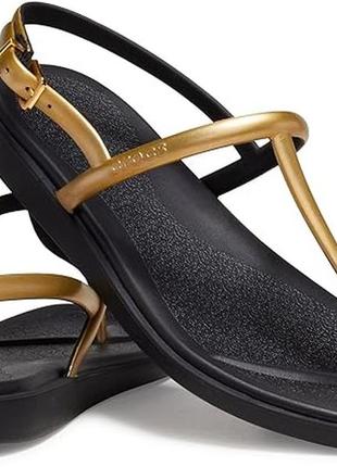 Крокс маями босоножки кросс черные c золотом crocs miami thong flip black metallic4 фото