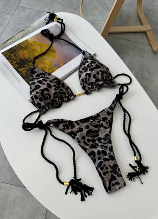 Ефектний жіночий леопардовий купальник