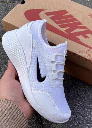 Нові жиночі кросівки білі nike