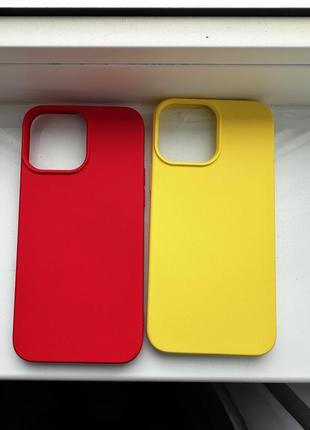 Яркие чехлы на iphone 13 pro max