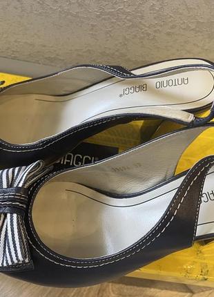 Antonio biaggi туфлі темно-сині натуральна шкіра р 38