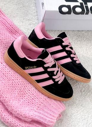 Жіночі кросівки spezial black/pink