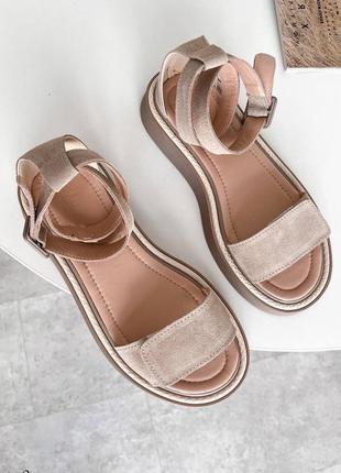 Босоніжки жіночі