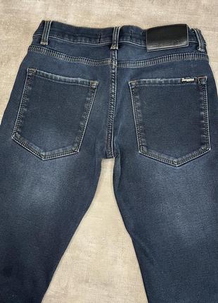 Мужские темно-синие джинсы4 фото