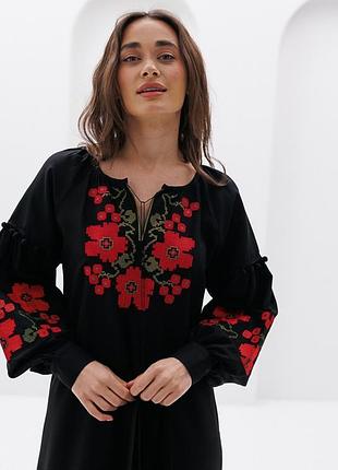 Довге плаття-вишиванка чорне з маками хрестиком