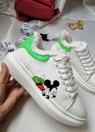 Теплые кеды на меху мех плюш маломерки размер 39 за фактом идут на 38 мультяшный микки м