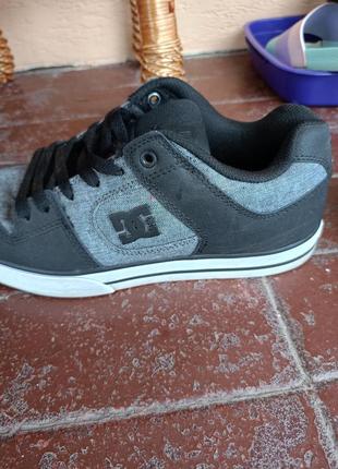 Кросівки-дутиши від dc caveler