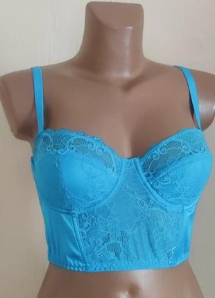 Красивый бюст