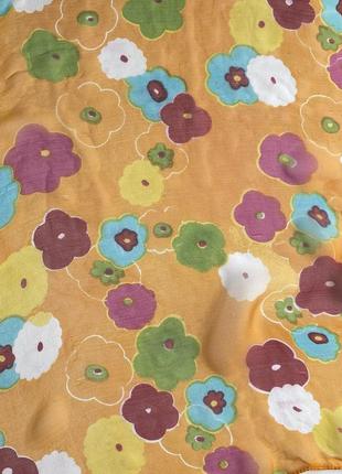 Яркая вискозный платок в цветок6 фото