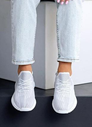 Белые серые женские спортивные кроссовки тканевые текстильные5 фото