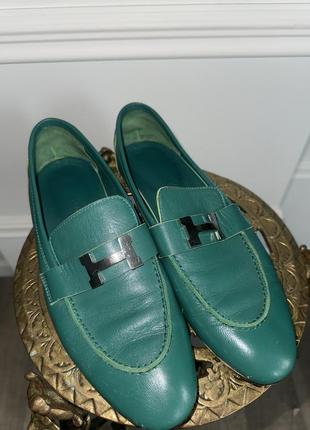 Лоферы модного дома hermes