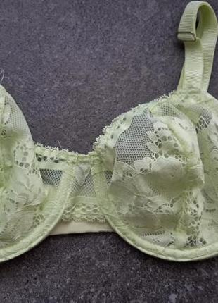Нежный кружевной бюстик