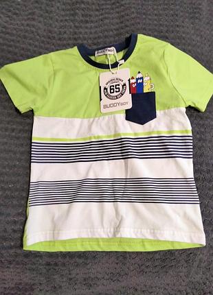 Яскрава футболка нова