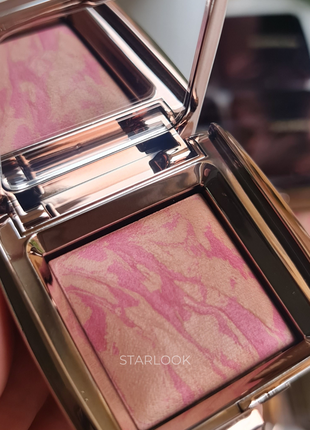 Рум'яна з ефектом сяйва hourglass mini ambient lighting blush luminous flush без коробки 1.3 г