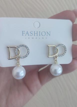 Серьги, смотрите больше бижутерии в своих обьевах5 фото