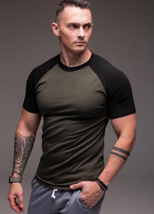 👕чоловіча футболка хакі з чорним рукавом