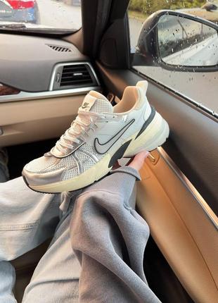 Кроссовки nike runtekk summit white metalic silver