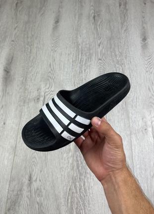 Шльопанці adidas