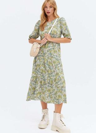 Гарна легка сукня / плаття  в квітковий принт з віскози від  бренду  new look  🍎🍒🍓  розмір вказан
