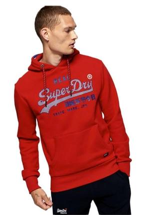 Толстовка с капюшоном и карманами впереди. superdry