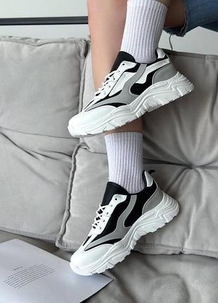 Стильные женские кроссовки из натуральной кожи / демисезонные / весенние, летние, осенние / кожа / черные, серые, белые