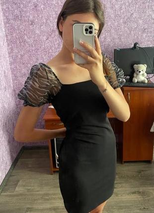 Сукня з рукавами ліхтариками воланами