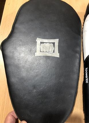 Боксерские перчатки