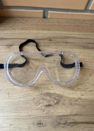 Окуляри для плавання