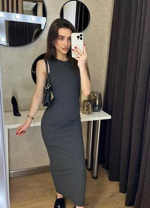 Базова сукня у рубчик