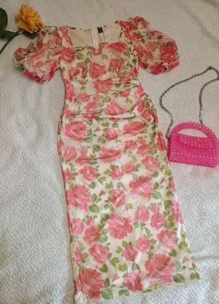 Нарядна квіткова сукня