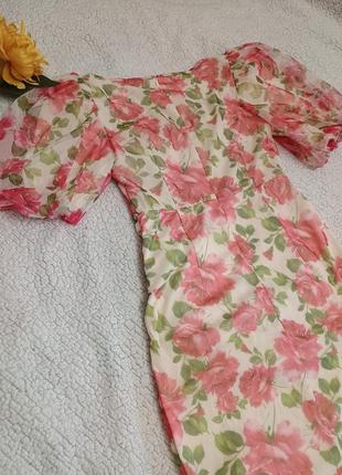 Нарядна квіткова сукня