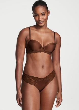 Гладкие трусики тонг victoria's secret с кружевом
