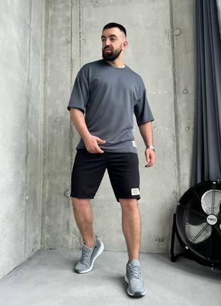 Серо черный спортивный костюм футболка шорты