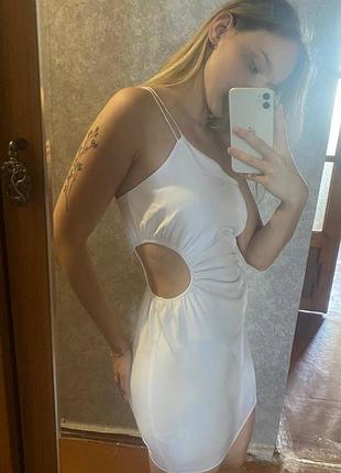 Платье zara беленькое