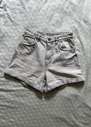 Шорти bershka