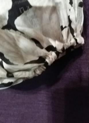 Ошатна блуза вільного крою бежевого і чорного кольору. принт мушлі.комбінований шифон.5 фото