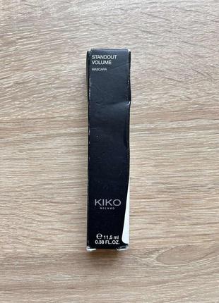 Ушь для ресниц kiko milano standout volume mascara black, черная