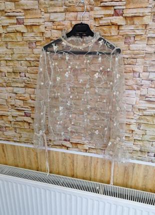 Прозора блуза сітка вишитий пелюстками з рукавом рюшів і хвиляста горловина