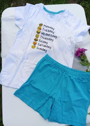 Костюмчик на девочку 98-104 см