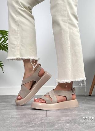 Удобные босоножки натуральная замша