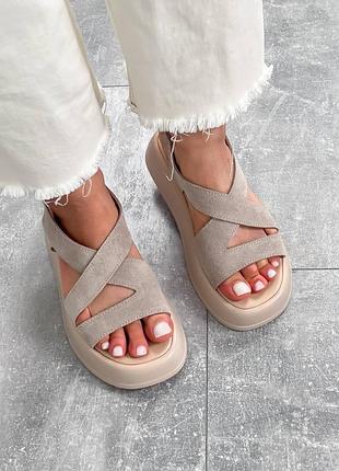 Удобные босоножки натуральная замша